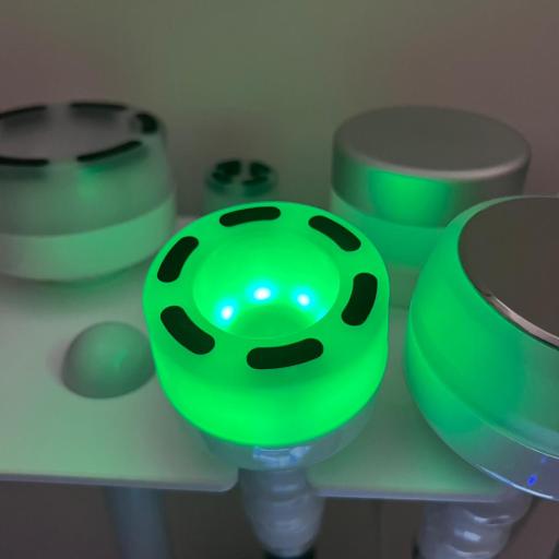 عکس کلینیک پوست و مو زُروان