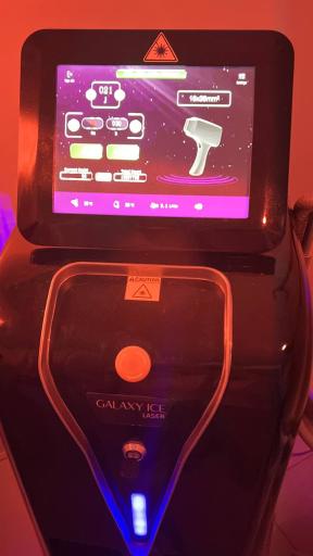 عکس کلینیک پوست و مو زُروان