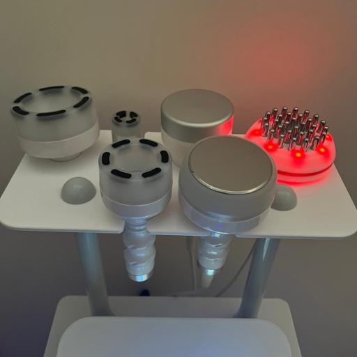 عکس کلینیک پوست و مو زُروان