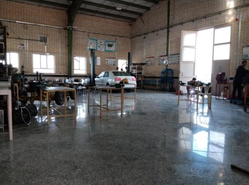 عکس کارگاه مکانیک و برق
