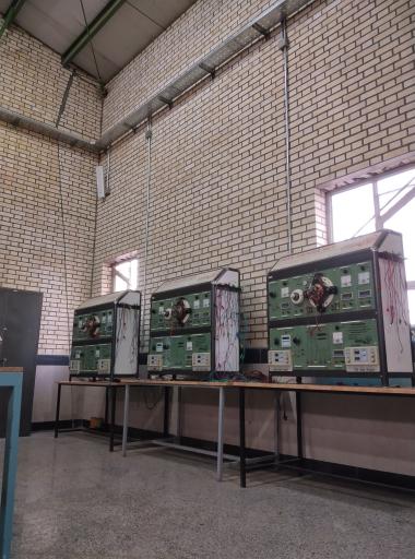 عکس کارگاه مکانیک و برق