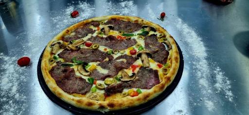 عکس پیتزا پارلا