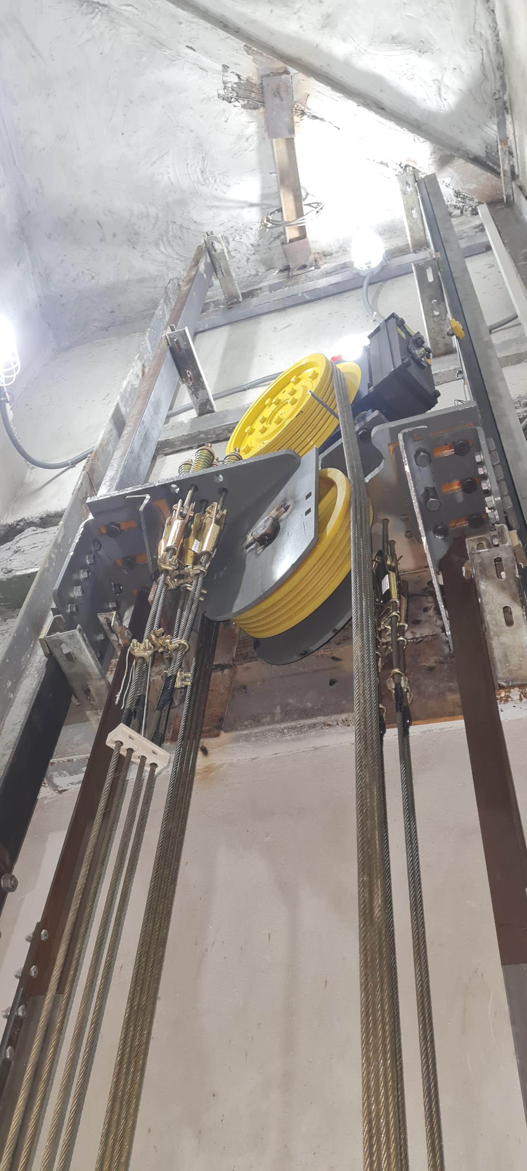 عکس آسانسور سپهر جمالی