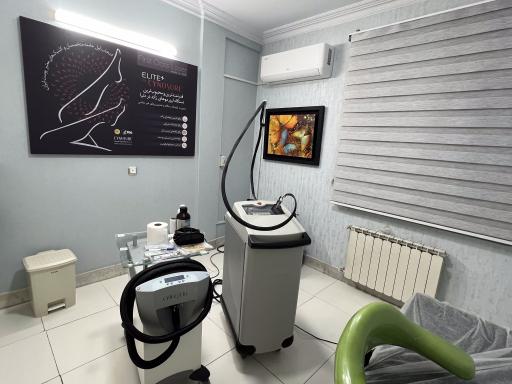 عکس دکتر پونه یزدانی متخصص پوست مو زیبایی 