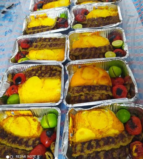 عکس تهیه غذای پارسا