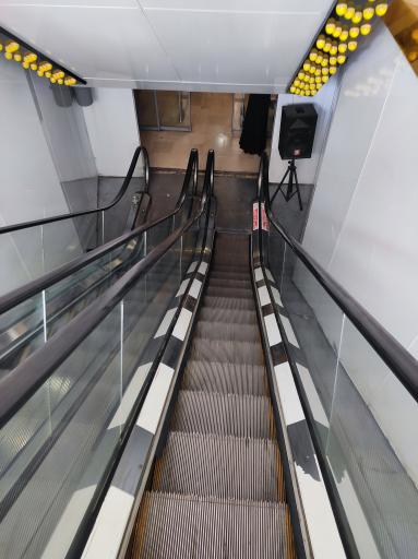 عکس فروشگاه رفاه(اندیشه 1)