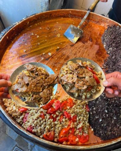 عکس غذا خوری ارشد فهوری