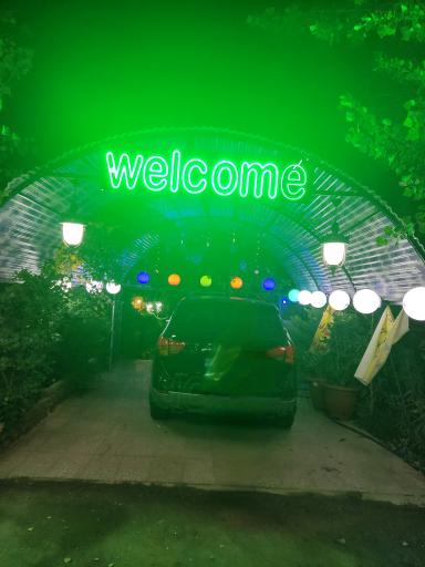 عکس باغچه رستوران یاس