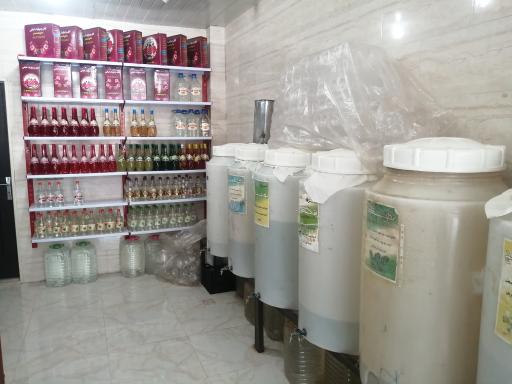 عکس گلاب و عرقیات هدیه قمصر