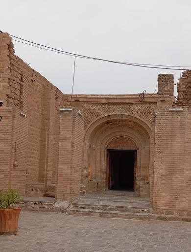 عکس خانه‌ تاریخی و رستوران مستوفی