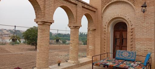 عکس خانه‌ تاریخی و رستوران مستوفی