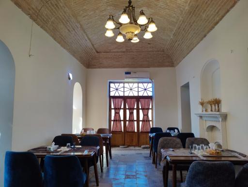 عکس خانه‌ تاریخی و رستوران مستوفی