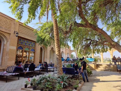 عکس خانه‌ تاریخی و رستوران مستوفی