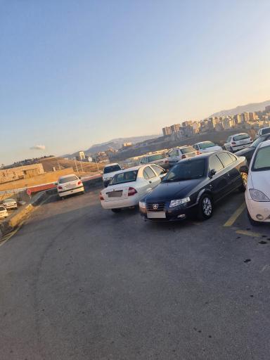 عکس پارکینگ بیمارستان کوثر 