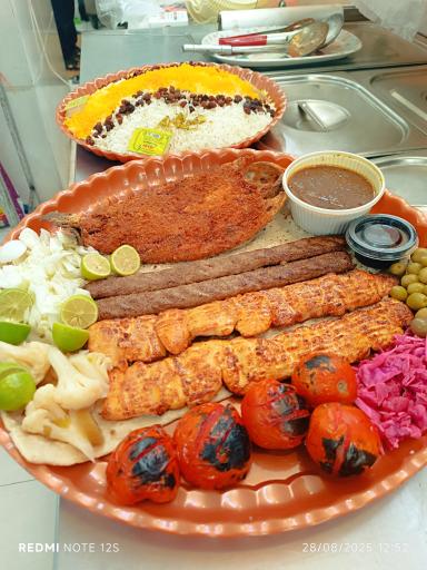 عکس کترینگ و غذای خانگی پرتو