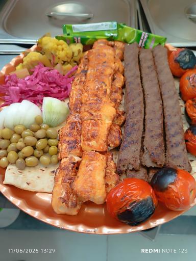 عکس کترینگ و غذای خانگی پرتو