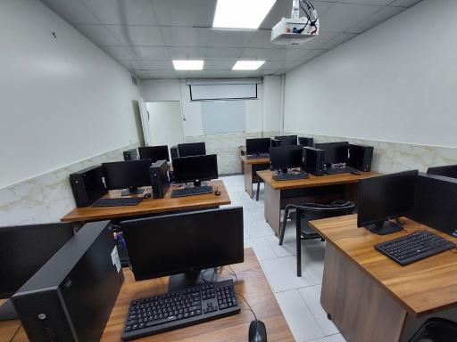 عکس آموزشگاه فنی و حرفه ای هیرا