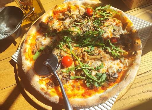 عکس رستوران ایتالیایی بیسترو