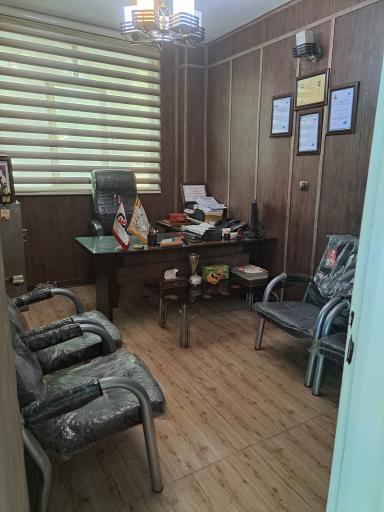 عکس مشاورین املاک سعید