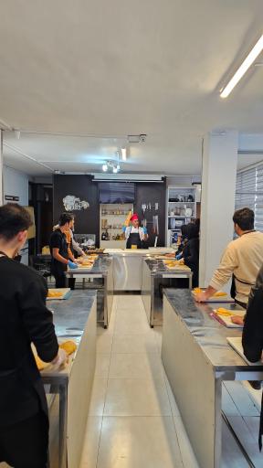 عکس آموزشگاه آشپزی و شیرینی پزی جلوه هنر