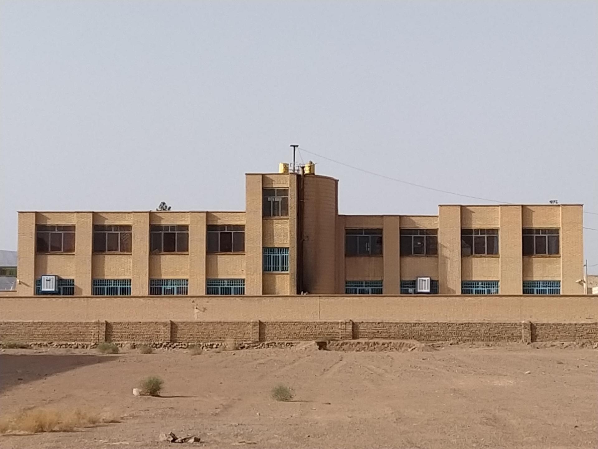 عکس مدرسه شهدای جندق