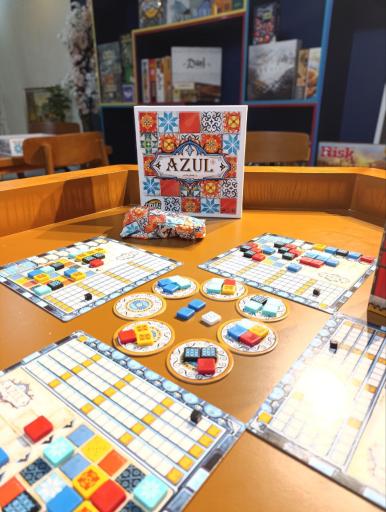 عکس کافه بازی ریسک