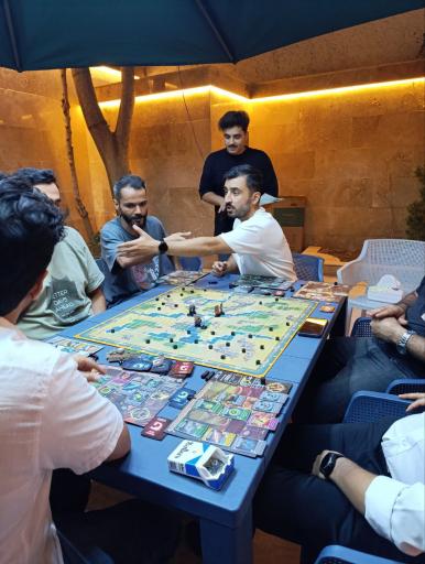 عکس کافه بازی ریسک