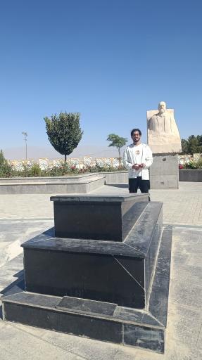 عکس آرامگاه پرویز مشکاتیان