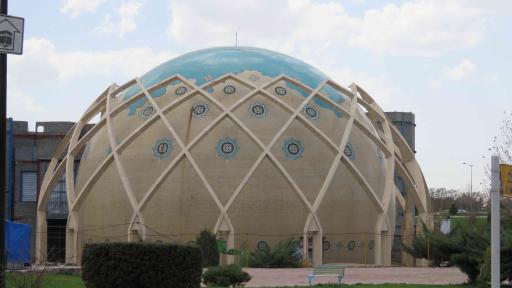 عکس آرامگاه پرویز مشکاتیان