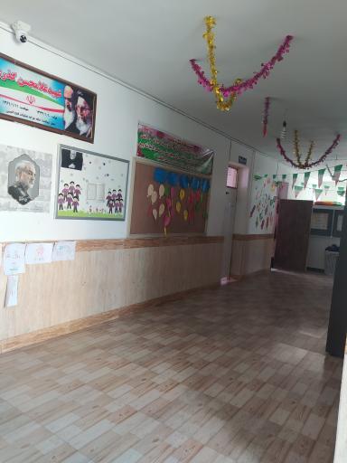 عکس دبستان شهید غلامحسین گذری