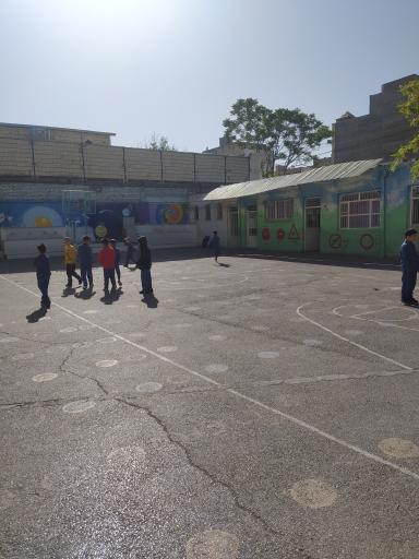 عکس دبستان شهید غلامحسین گذری