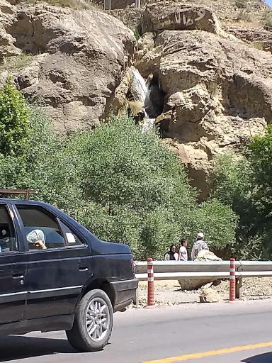 عکس آبشار فصلی