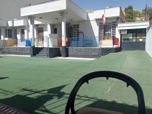 عکس پیش دبستانی و دبستان هوشمند اسوه پارس