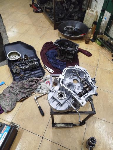 عکس تعمیرگاه آقای گیربکس