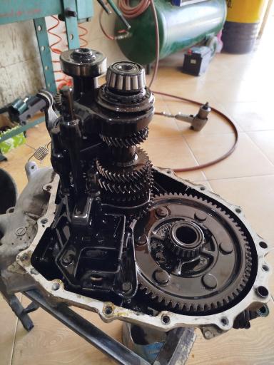 عکس تعمیرگاه آقای گیربکس