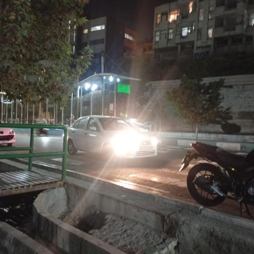 عکس ورودی پارک ساعی از خیابان ولیعصر 