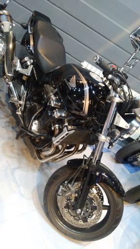 عکس تعمیرگاه موتورسیکلت