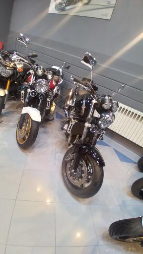 عکس تعمیرگاه موتورسیکلت