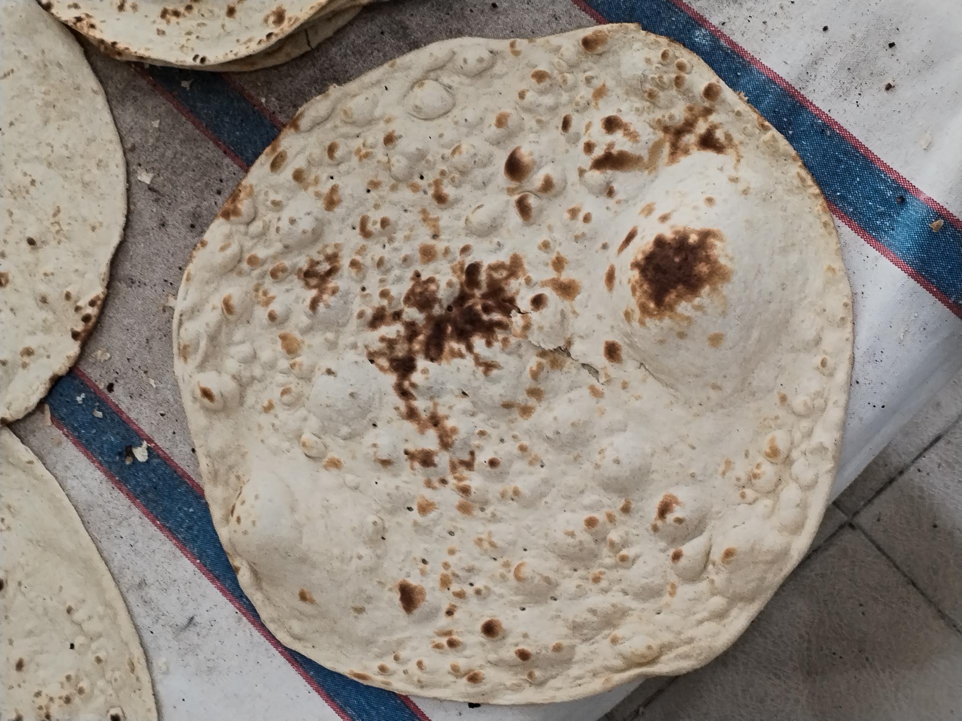 عکس نان سنتی 