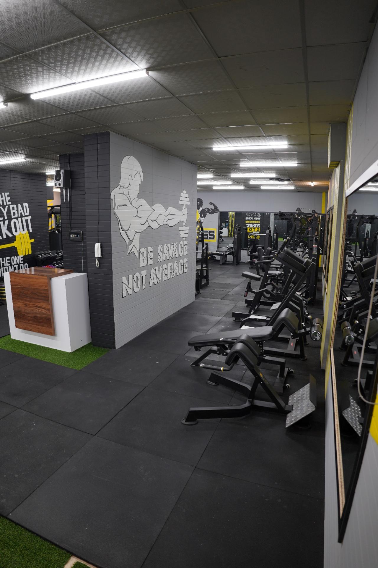 عکس باشگاه بدنسازی کیهان 