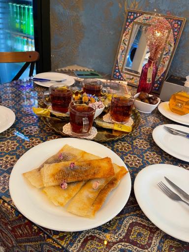 عکس کافه وکیل بار