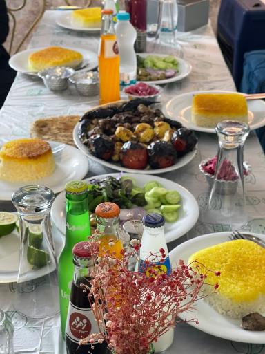 عکس کافه وکیل بار