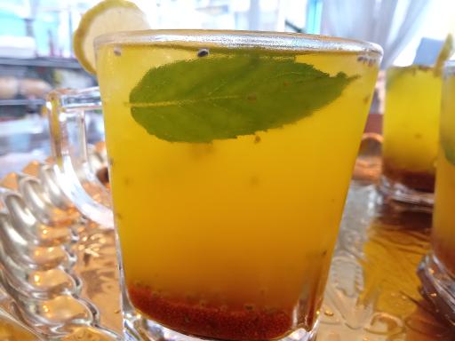 عکس کافه وکیل بار