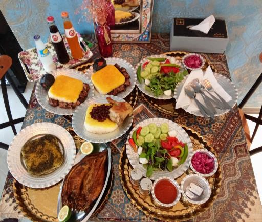 عکس کافه وکیل بار