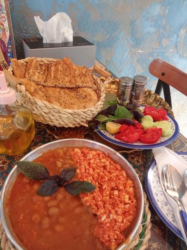 عکس کافه وکیل بار