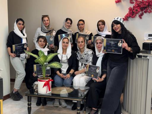 عکس سالن زیبایی و آموزشگاه کلبه نیلوفر