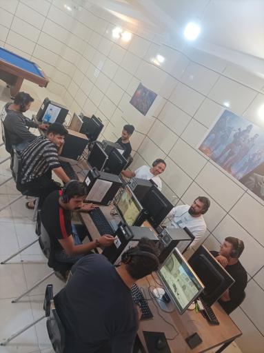 عکس فروشگاه کامپیوتری پیکسل