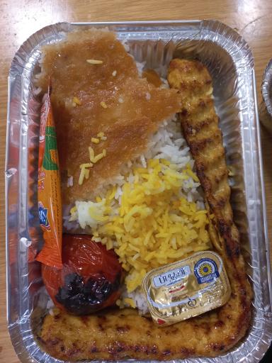 عکس تهیه غذای تک نام