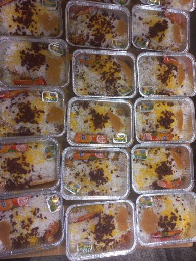 عکس تهیه غذای تک نام