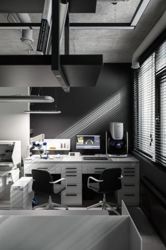 عکس لابراتوار دندانسازی پرستیژ